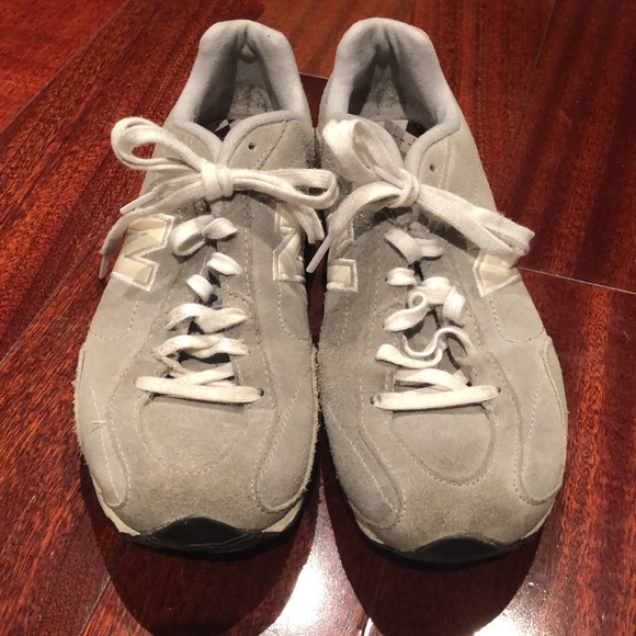 New Balance Casual Sneaker - Picture 2 of 5